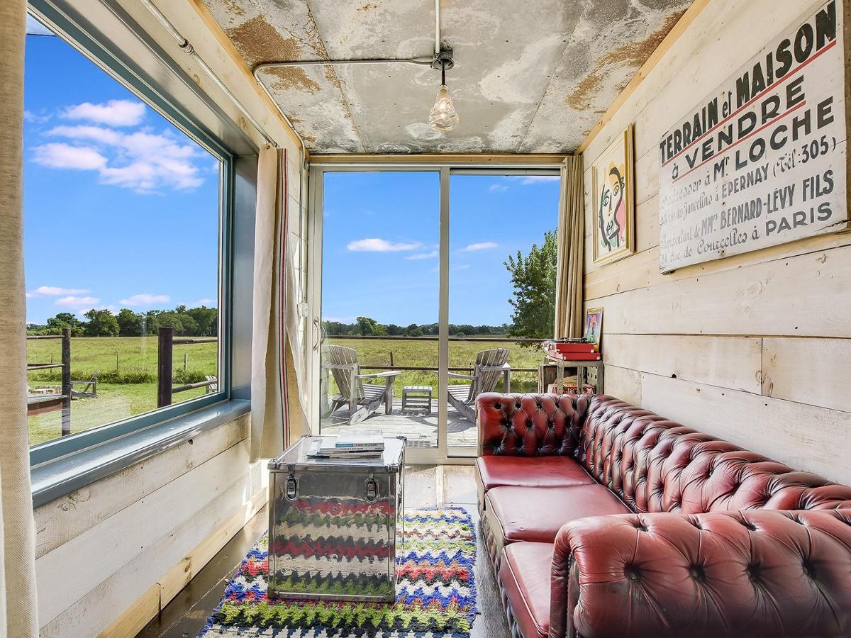 Flophouze Shipping Container Hotel Round Top Exterior photo