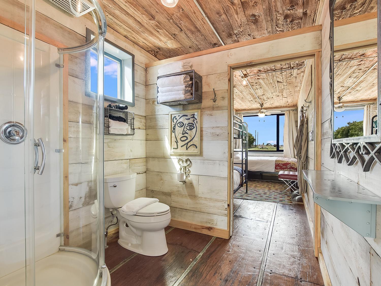 Flophouze Shipping Container Hotel Round Top Room photo